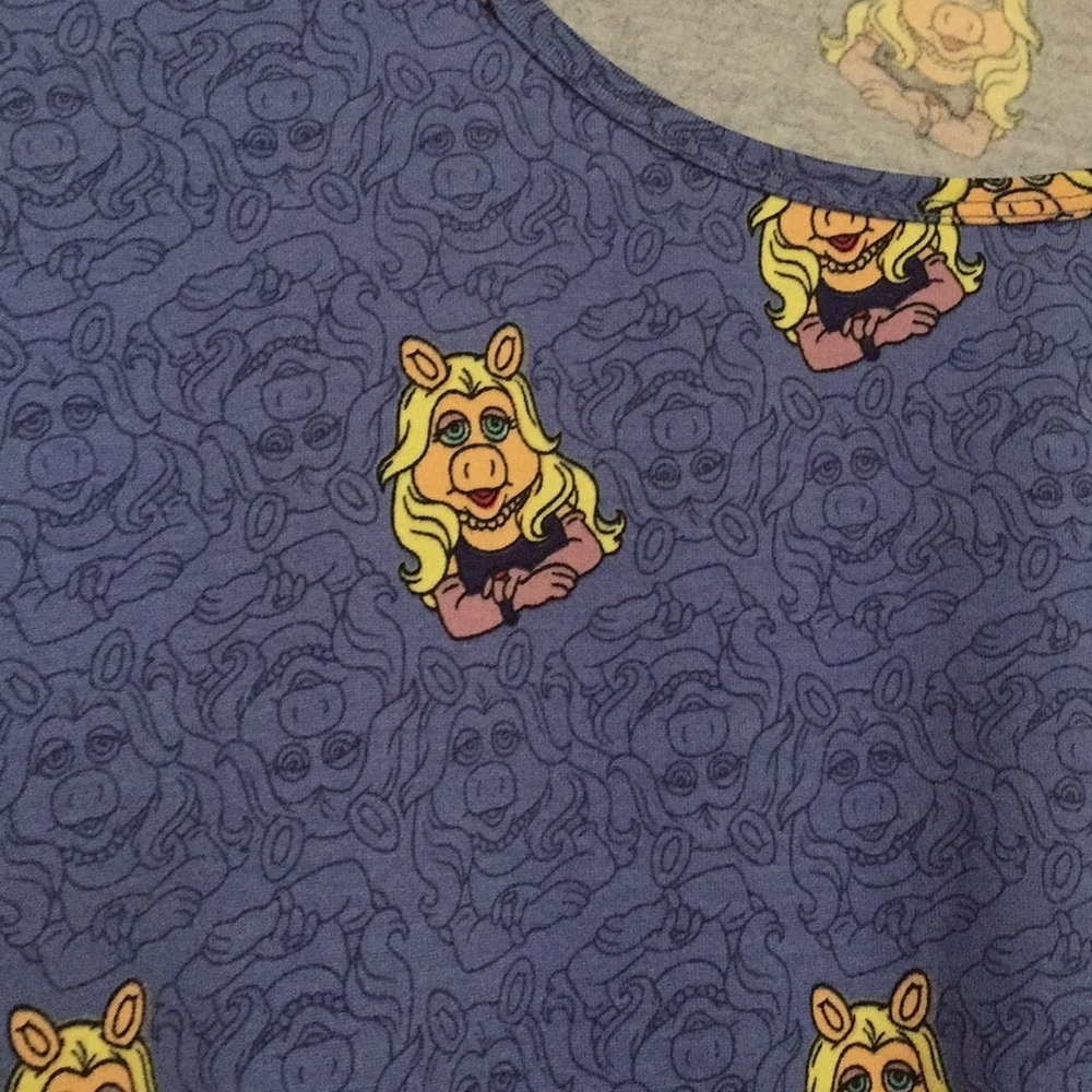 L LuLaRoe Classic T Shirt Disney DD21 1445 - Picture 2 of 5